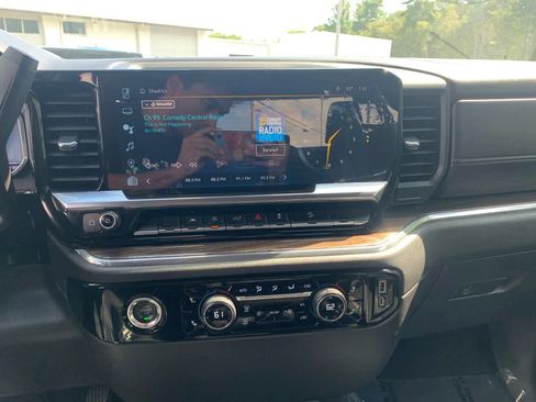 Used 2023 Chevrolet Silverado 1500 LT Trail Boss image 26