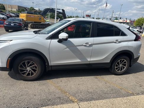 Used 2023 Mitsubishi Eclipse Cross ES AWD/4WD image 6