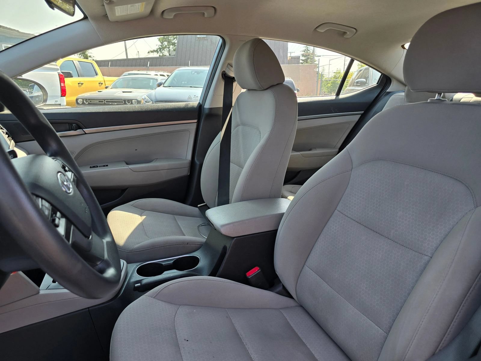 Used 2017 Hyundai Elantra SE FWD image 19