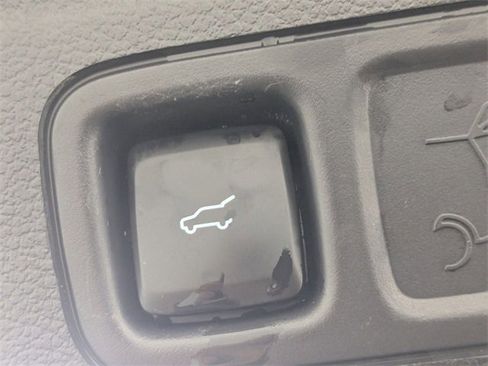 Used 2024 Ford Expedition Max XLT image 33