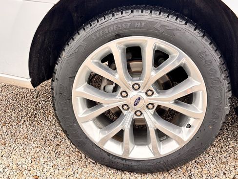 Certified 2018 Ford Expedition Max Platinum image 22