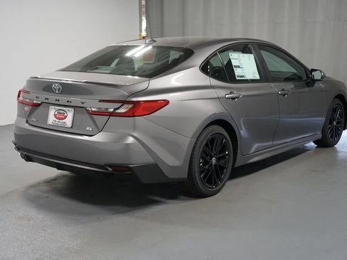 New 2026 Toyota Camry SE FWD image 8