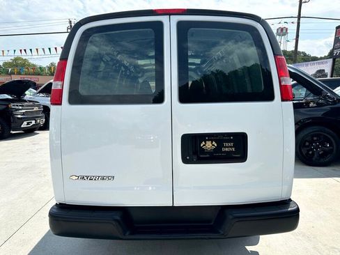Used 2020 Chevrolet Express 2500 Extended w/ Driver Convenience Package image 6