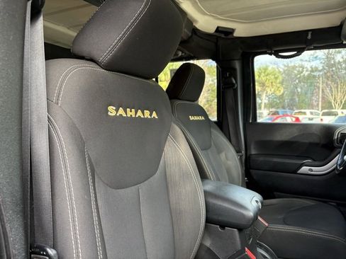 Used 2014 Jeep Wrangler Unlimited Sahara w/ Connectivity Group image 28