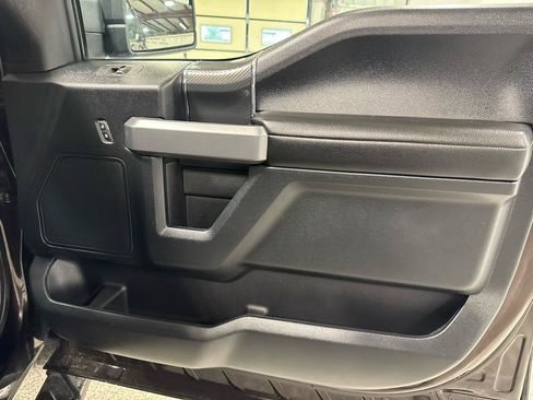 Used 2018 Ford F150 XLT w/ Equipment Group 302A Luxury AWD/4WD image 13