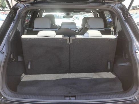 Used 2023 Volkswagen Tiguan SE R-Line FWD image 27