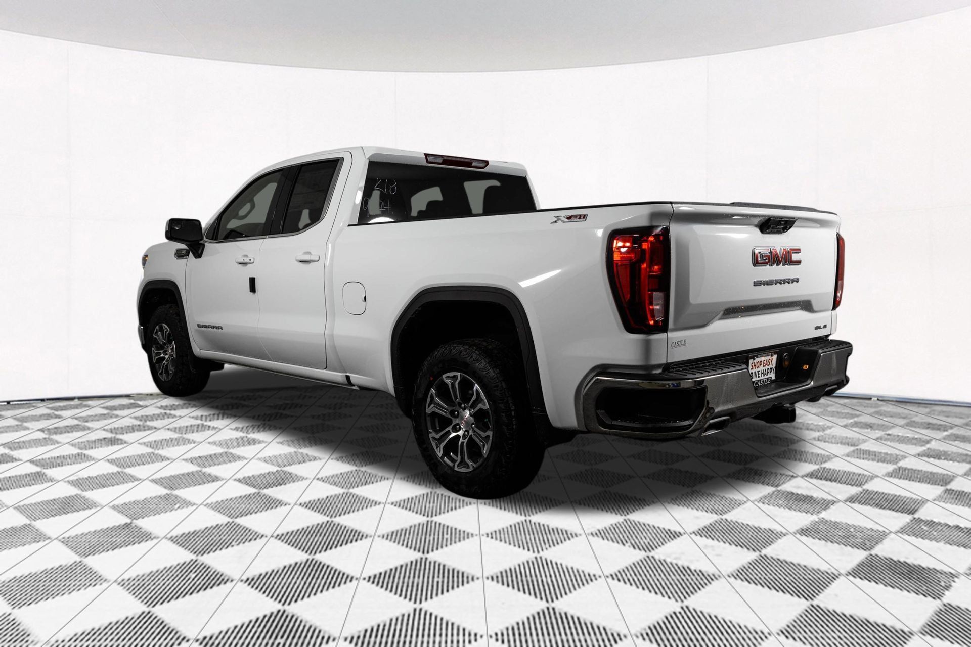 New 2026 GMC Sierra 1500 SLE AWD/4WD image 14
