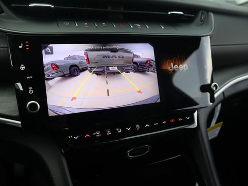 New 2026 Jeep Grand Cherokee Altitude AWD/4WD image 6