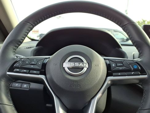 Used 2023 Nissan Altima 2.5 SV w/ SV Premium Package AWD/4WD image 22