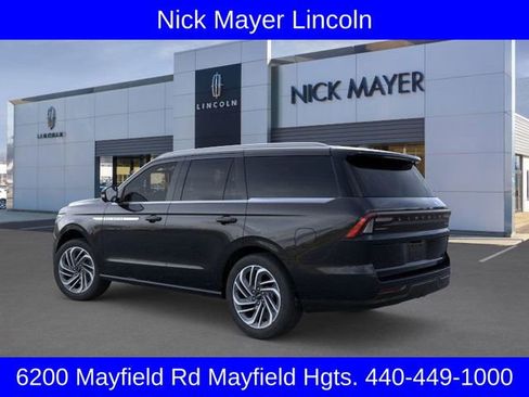 New 2025 Lincoln Navigator Reserve image 4