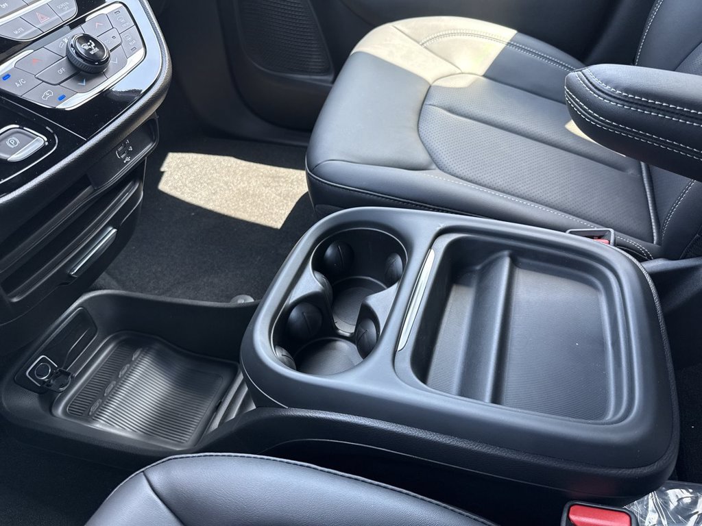New 2027 Chrysler Pacifica Select FWD image 27