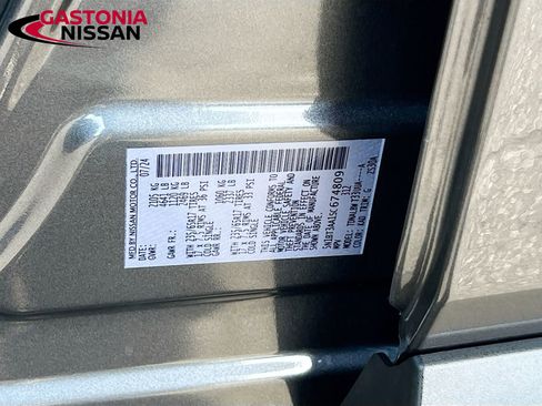 Used 2025 Nissan Rogue S FWD image 40