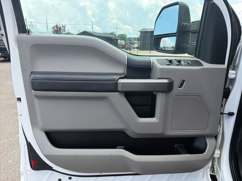 Used 2017 Ford F350 XLT w/ XLT Value Package AWD/4WD image 8