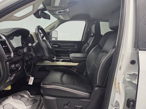 Used 2023 RAM 2500 Laramie AWD/4WD image 10