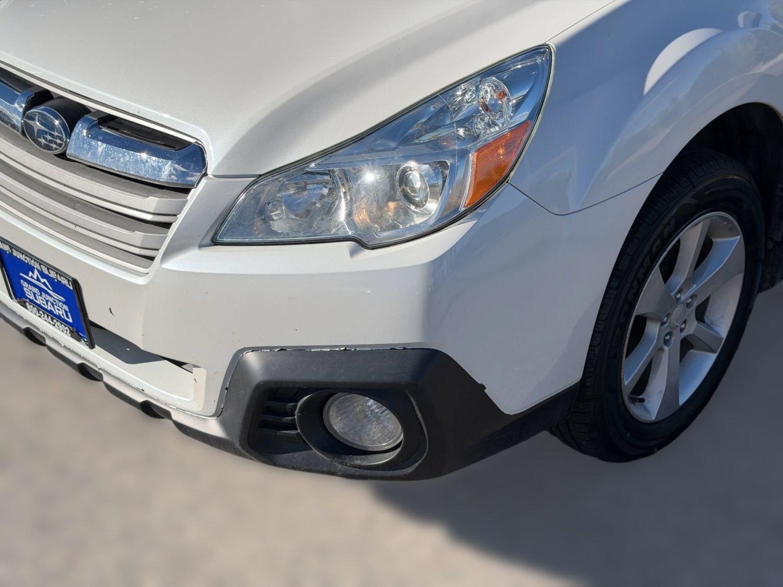 Used 2014 Subaru Outback 2.5i Premium AWD/4WD image 11