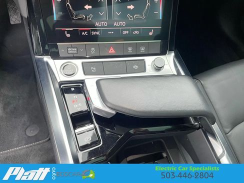 Used 2021 Audi e-tron Premium image 25