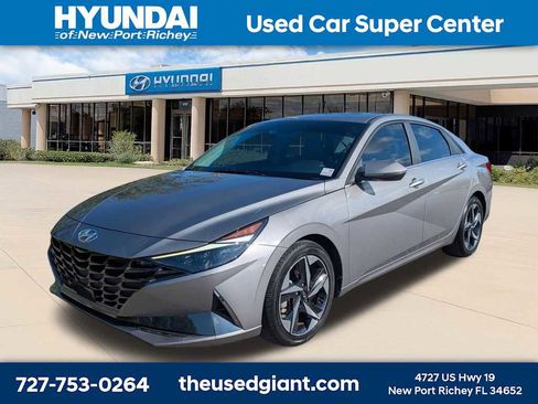 Used 2023 Hyundai Elantra Limited w/ Preferred Accessory Package FWD image 1