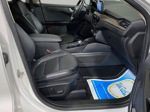 Used 2020 Ford Escape Titanium FWD image 25