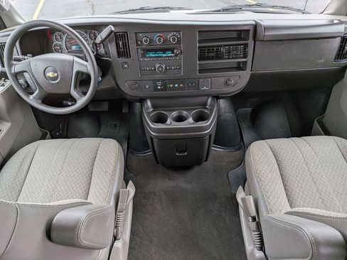 Used 2025 Chevrolet Express 3500 LT w/ LT Preferred Equipment Group RWD image 19