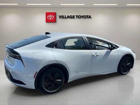New 2026 Toyota Prius Plug-In Hybrid image 5