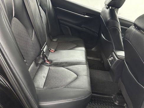 Used 2022 Toyota Camry XSE image 32