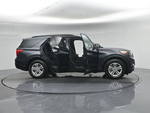 Certified 2023 Ford Explorer XLT RWD image 39