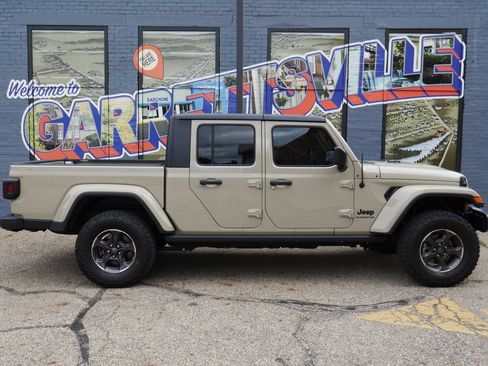 Used 2020 Jeep Gladiator Sport w/ Quick Order Package 24S AWD/4WD image 26