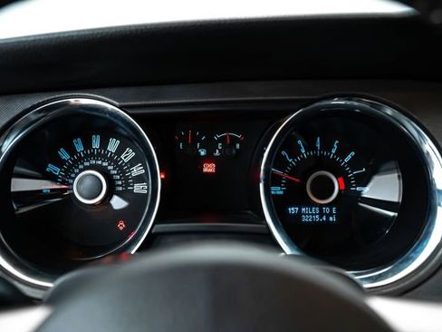 Used 2013 Ford Mustang GT RWD image 26