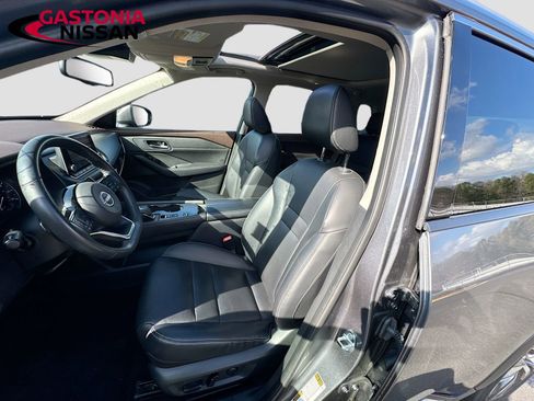 Used 2023 Nissan Rogue SL image 26