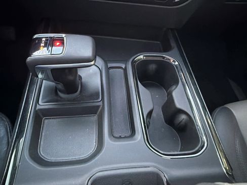 Used 2022 Chevrolet Silverado 1500 ZR2 w/ Technology Package image 31