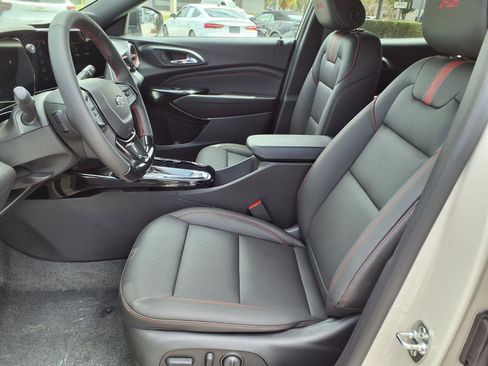 New 2026 Chevrolet Trax RS w/ Sunroof Package image 12