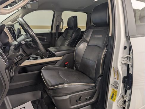 Used 2023 RAM 3500 Laramie AWD/4WD image 8
