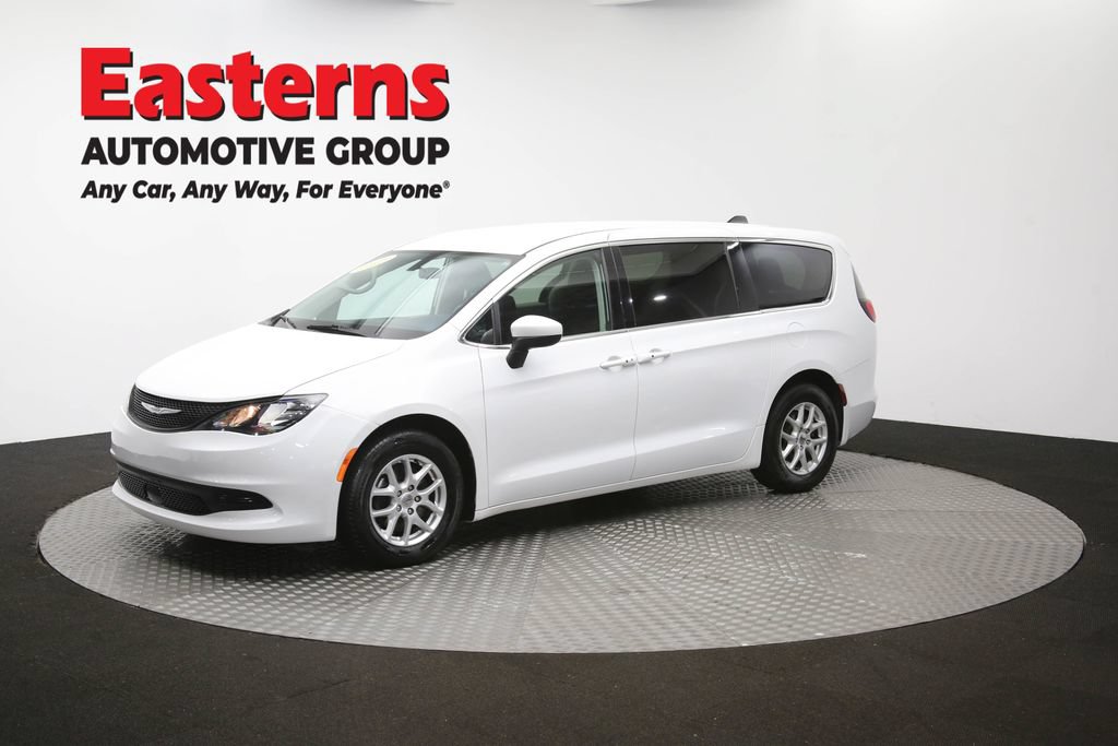 Used 2022 Chrysler Voyager LX FWD image 57