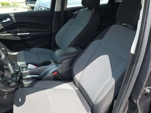 Used 2017 Ford C-MAX SE FWD image 16