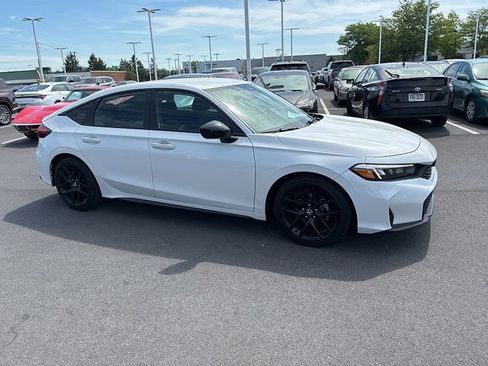 Used 2025 Honda Civic Sport image 4