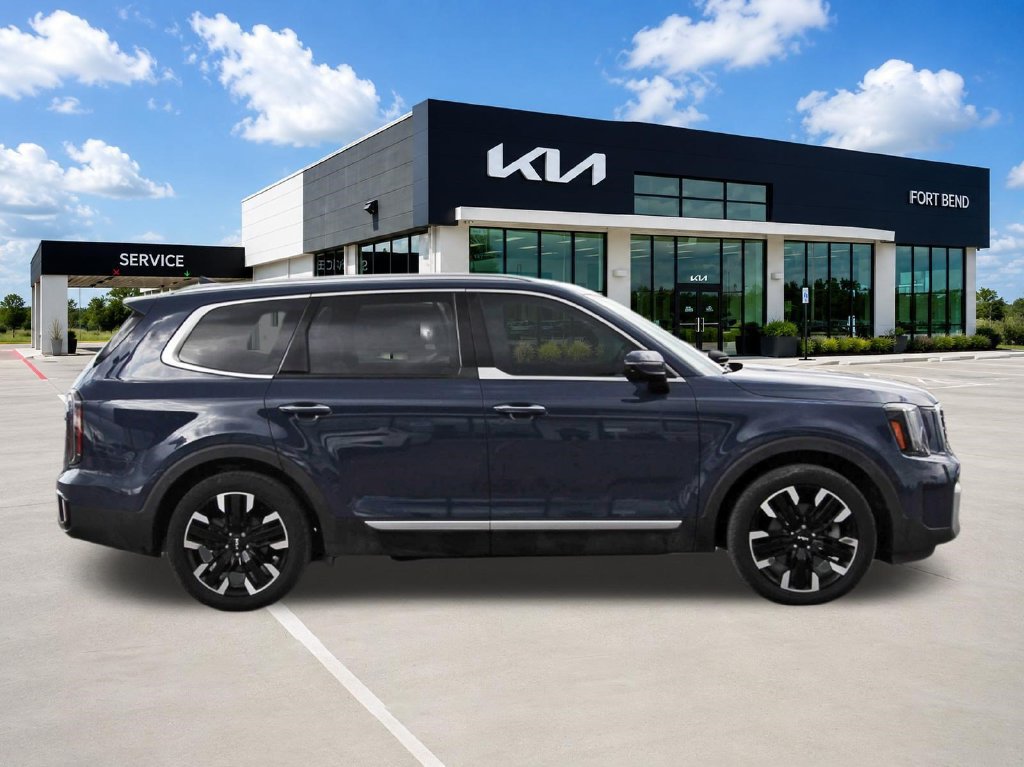 Used 2024 Kia Telluride SX w/ Towing Package FWD image 4