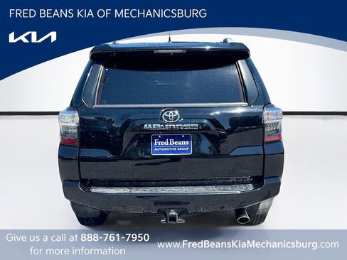 Used 2018 Toyota 4Runner SR5 AWD/4WD image 6