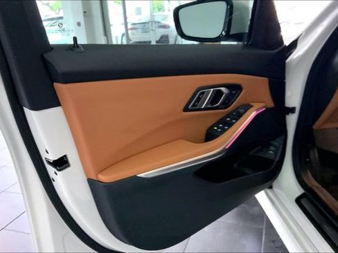 Certified 2023 BMW 330i Sedan w/ Convenience Package RWD image 10