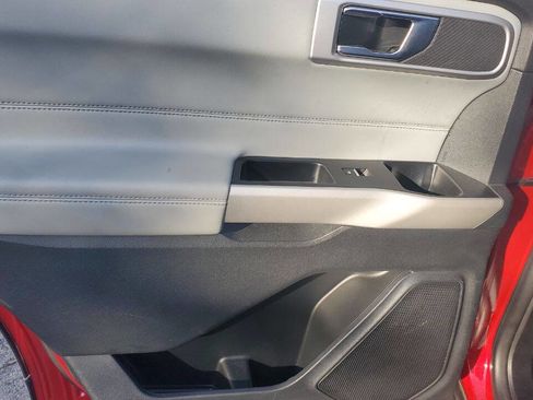 Used 2021 Ford Explorer XLT w/ Equipment Group 202A image 19