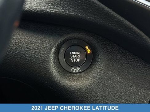 Used 2021 Jeep Cherokee Latitude Lux w/ Comfort/Convenience Group FWD image 24