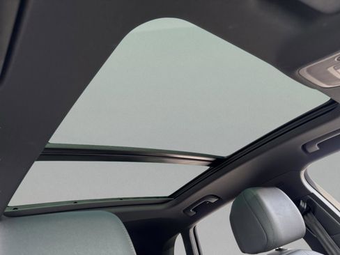 Used 2024 Audi Q3 2.0T Premium image 30