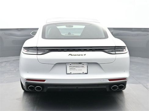 Used 2023 Porsche Panamera 4 image 22