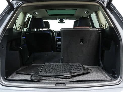 Certified 2025 Volkswagen Atlas Peak Edition SE AWD/4WD image 32