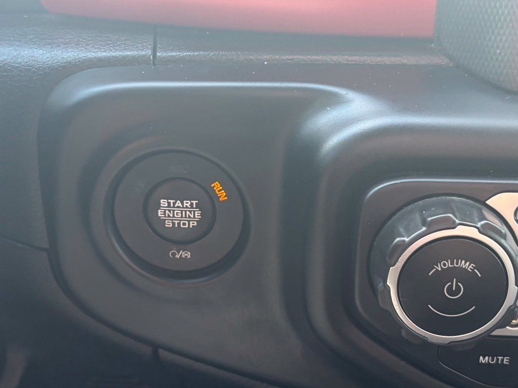 Used 2021 Jeep Gladiator Rubicon w/ Safety Group AWD/4WD image 25