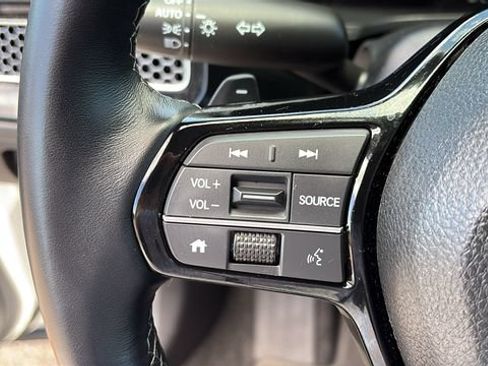 Used 2025 Honda Civic Sport image 13