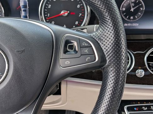 Used 2017 Mercedes-Benz E 300 image 19