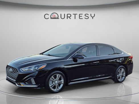 Used 2019 Hyundai Sonata Sport w/ Tech Package 03 FWD image 1