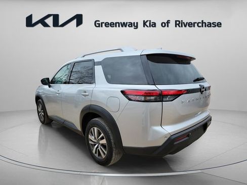 Used 2025 Nissan Pathfinder SL image 7