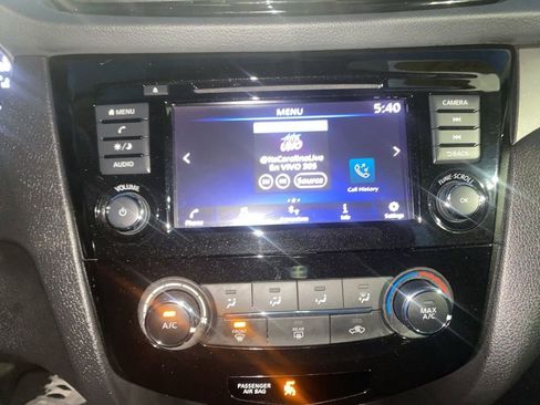 Used 2021 Nissan Rogue Sport S image 23