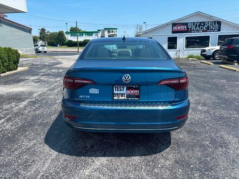 Used 2021 Volkswagen Jetta SE FWD image 4